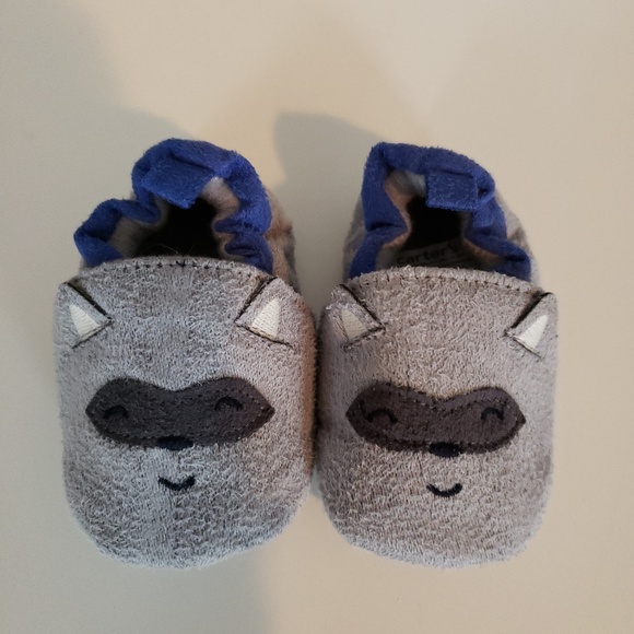 Carter's Other - CARTER'S 0-6 MONTH GRAY RACCOON SOFT SOLE SHOES